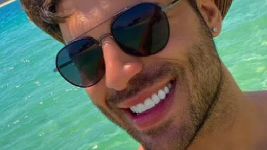 Еротичната акция на Фики Стораро не е в негов стил.