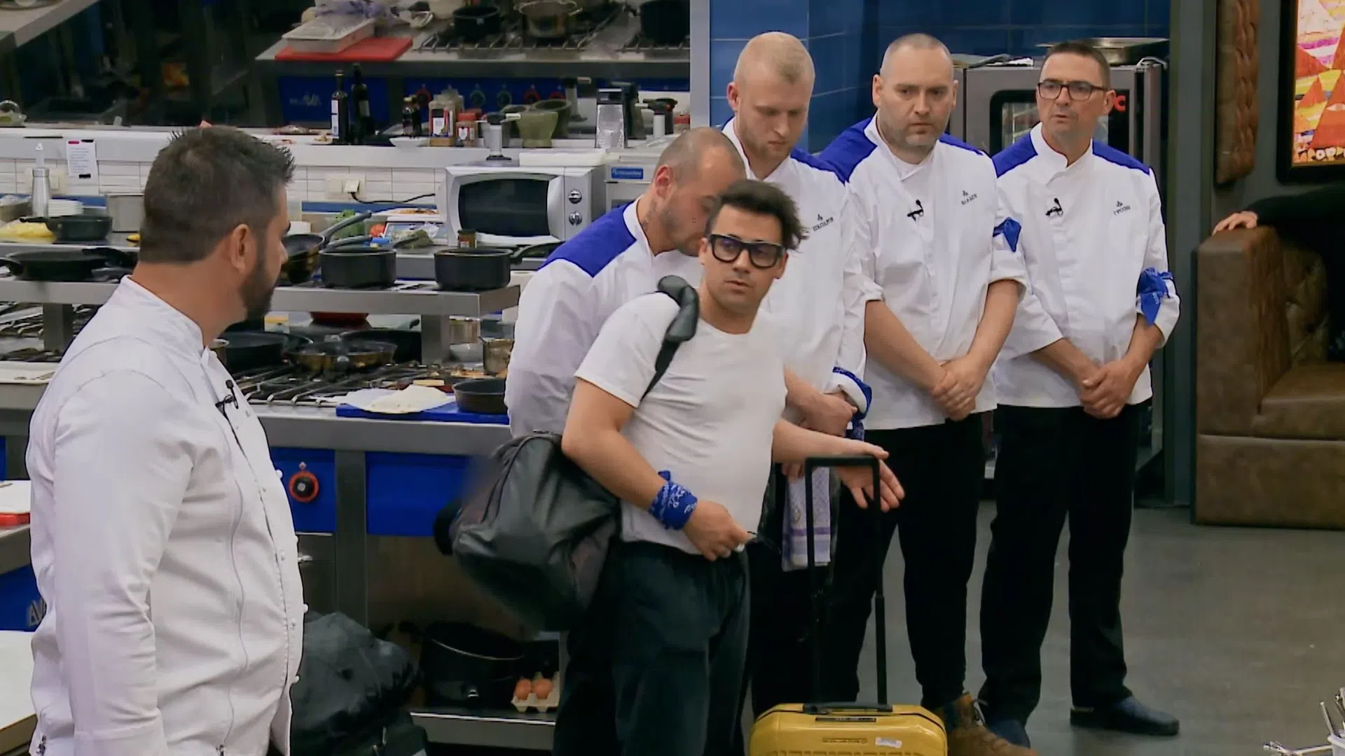 Сладкодумният Патрицио не се справи с лидерството в синята кухня.