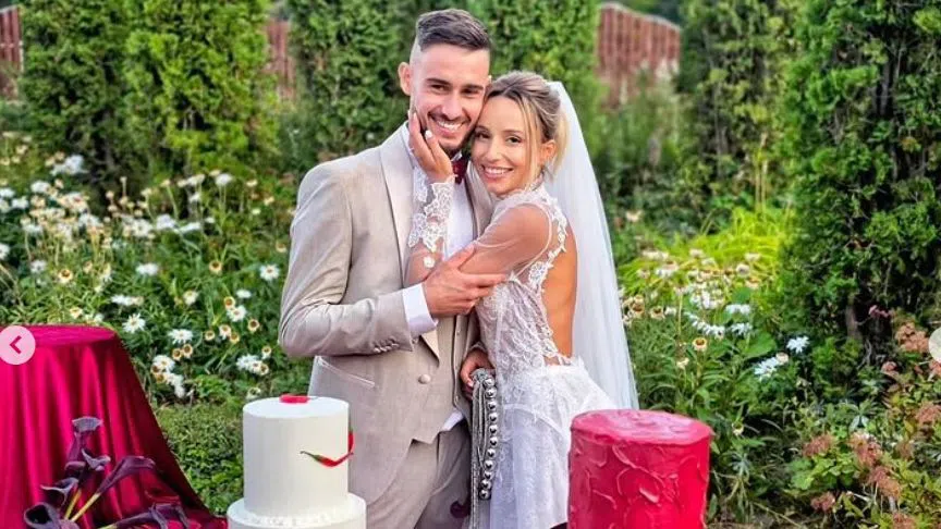 Младоженците Иво Карамански-син и Антоанет Пепе с впечатляваща сватбена церемония.