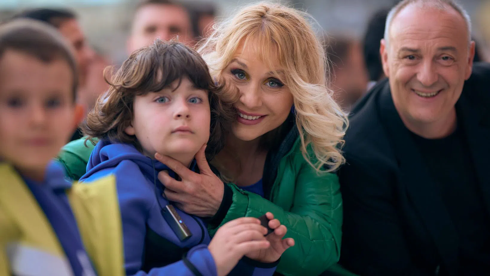 Радков с жена си и детето. Снимка:Благовест Заимов