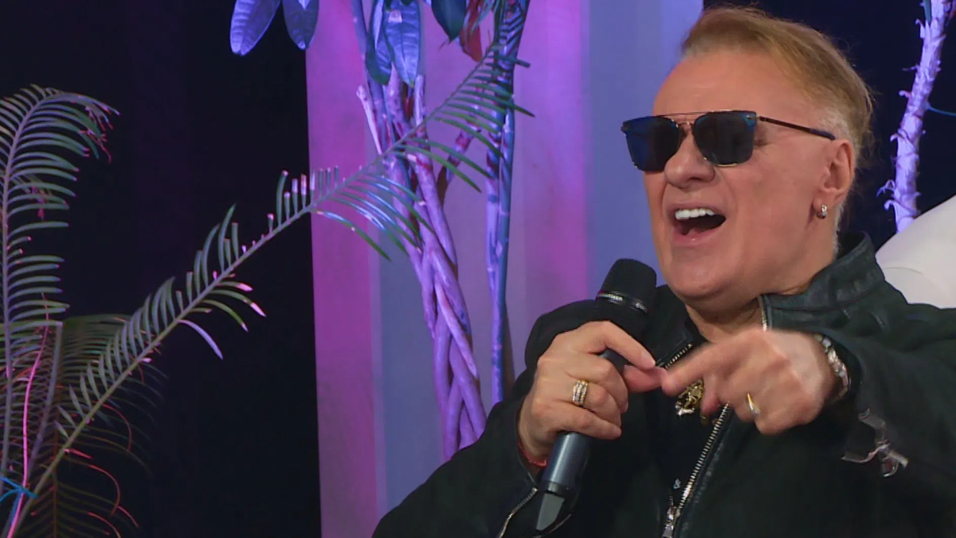 Вместо бенефис, галаконцерт или пищно събиране Васил Найденов избра да отбележи юбилея си в много тесен кръг.