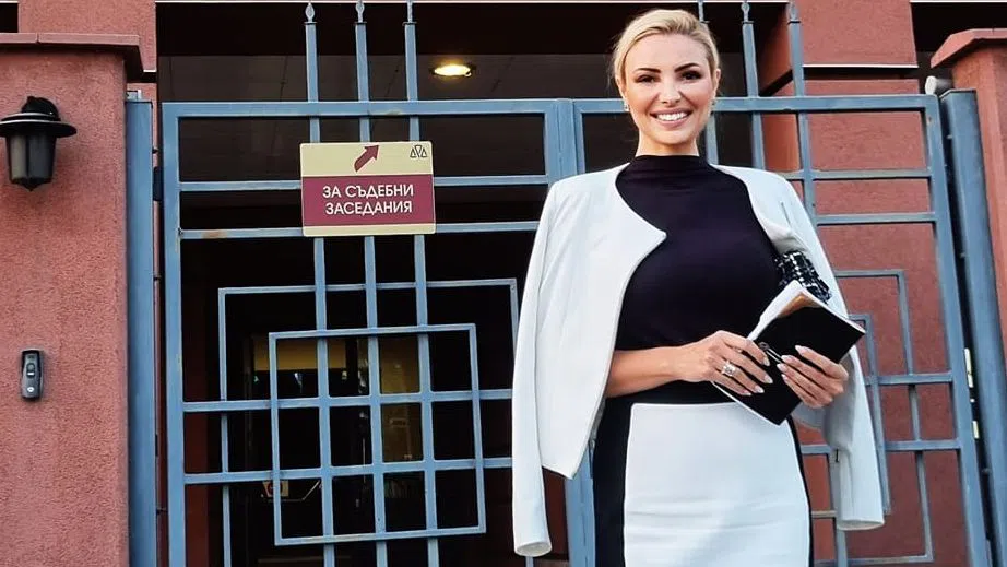 От ревютата и малкия екран, Ева Кикерезова скочи и в медиаторството.