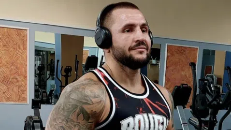 Гатьо се овладял да не направи по-зрелищен скандал.