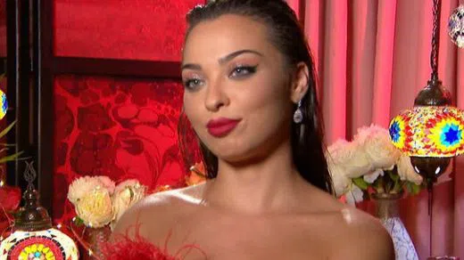 Айлин е похотлива от малка.