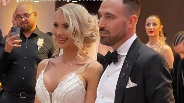 Анита и Николас се ожениха на родна земя.