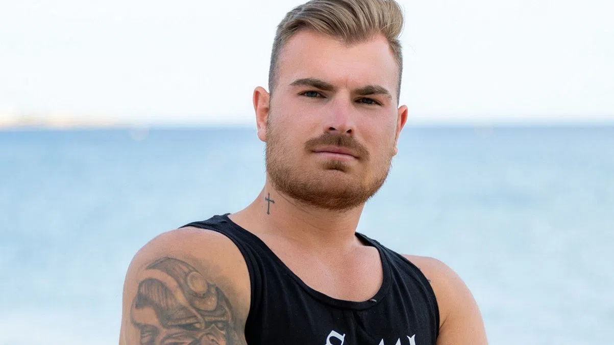 22-годишният сервитьор от Бургас Валентин.