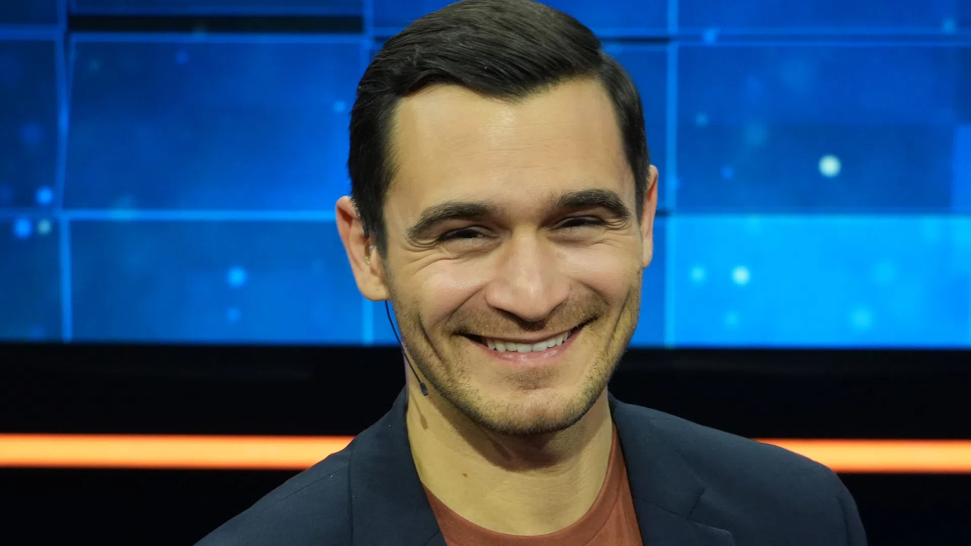 Юлиан Костов