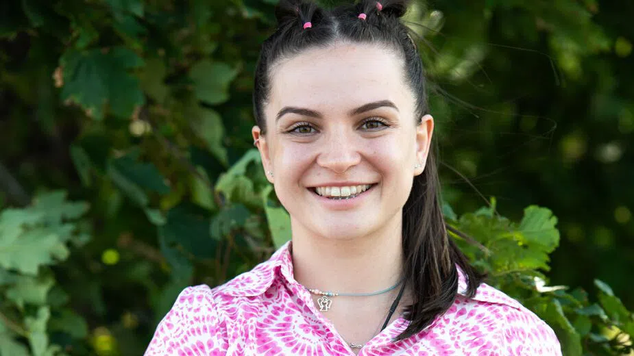 Анджела Костадинова