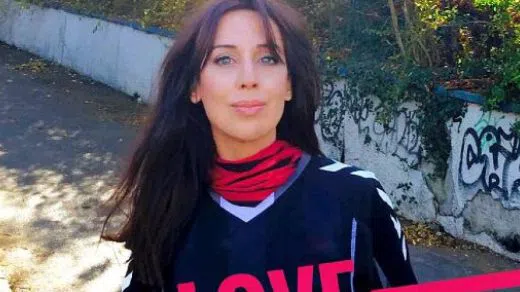 Щонова е имала близнаци.