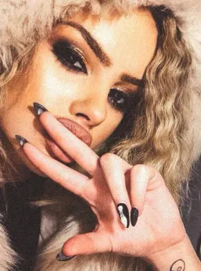 снимки: Facebook