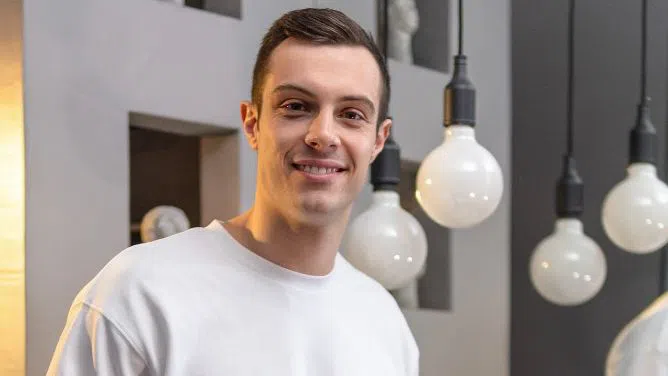 Филип Буков не иска гадже.