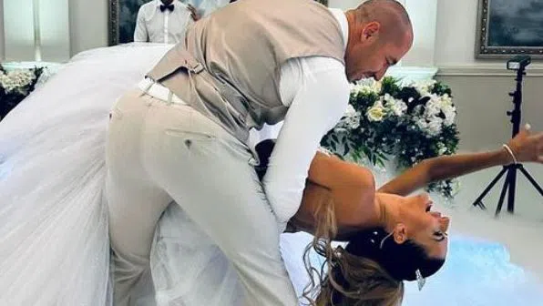 Бившият сървайвър Явор и любимата му Виктория.