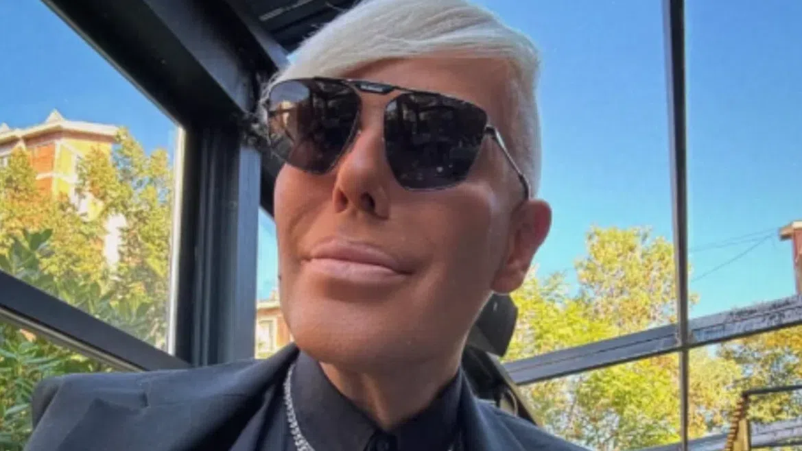 Боян Йовановски, по-известен като Боки 13 е македонски Youtube-ър и бивш тв водещ.