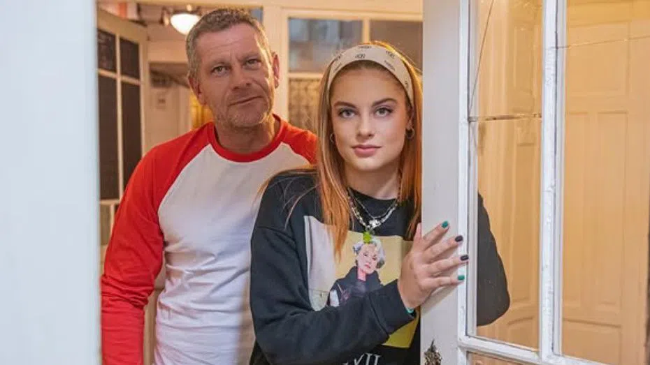 Юлиан Вергов подкрепя Алена в изявите й.