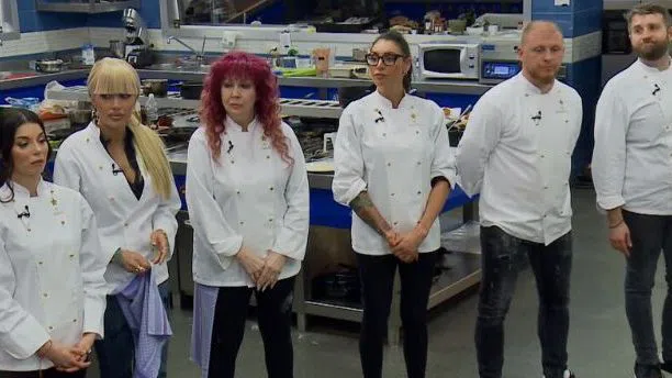 Един от Златните си тръгва