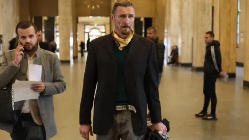 Димо Алексиев е сринат психически и единствено подкрепата на майката на детето му.