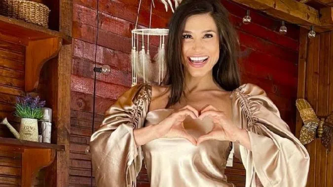 Алекс от "Ергенът" все още е мома.