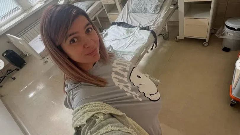 Ива Софиянска с намек от родилното.