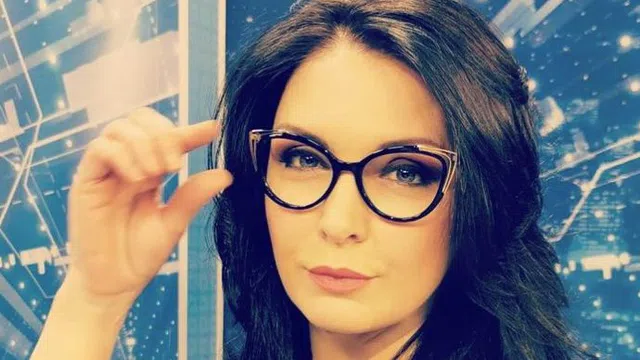 Жени Калканджиева беше заобиколена от моделите на "Визаж".
