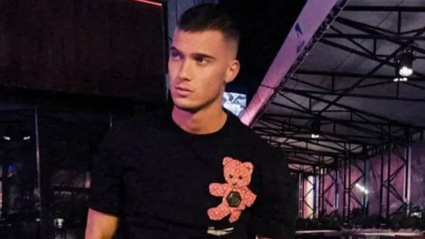 Теодор се готви да удари конкуренцията и с тяло.