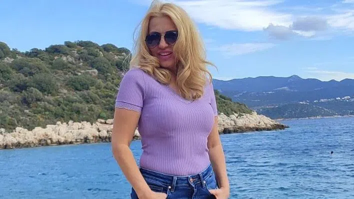Екстра Нина е живяла 10 години в Турция.