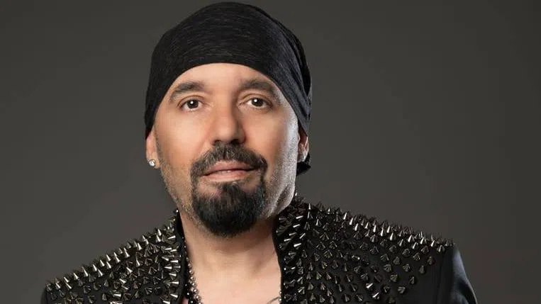 Днес Дичо се чувства повече от прекрасно.