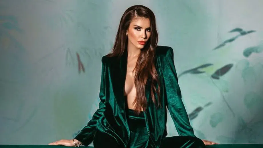 Анелия няма нищо против да има олигарх до себе си.