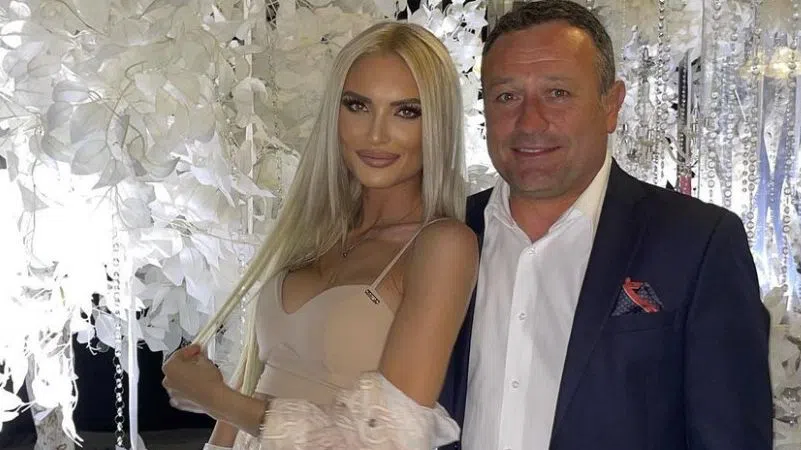 Анита и Рачков се разделиха след три годишна връзка.