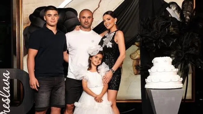 Преслава с цялото си семейство