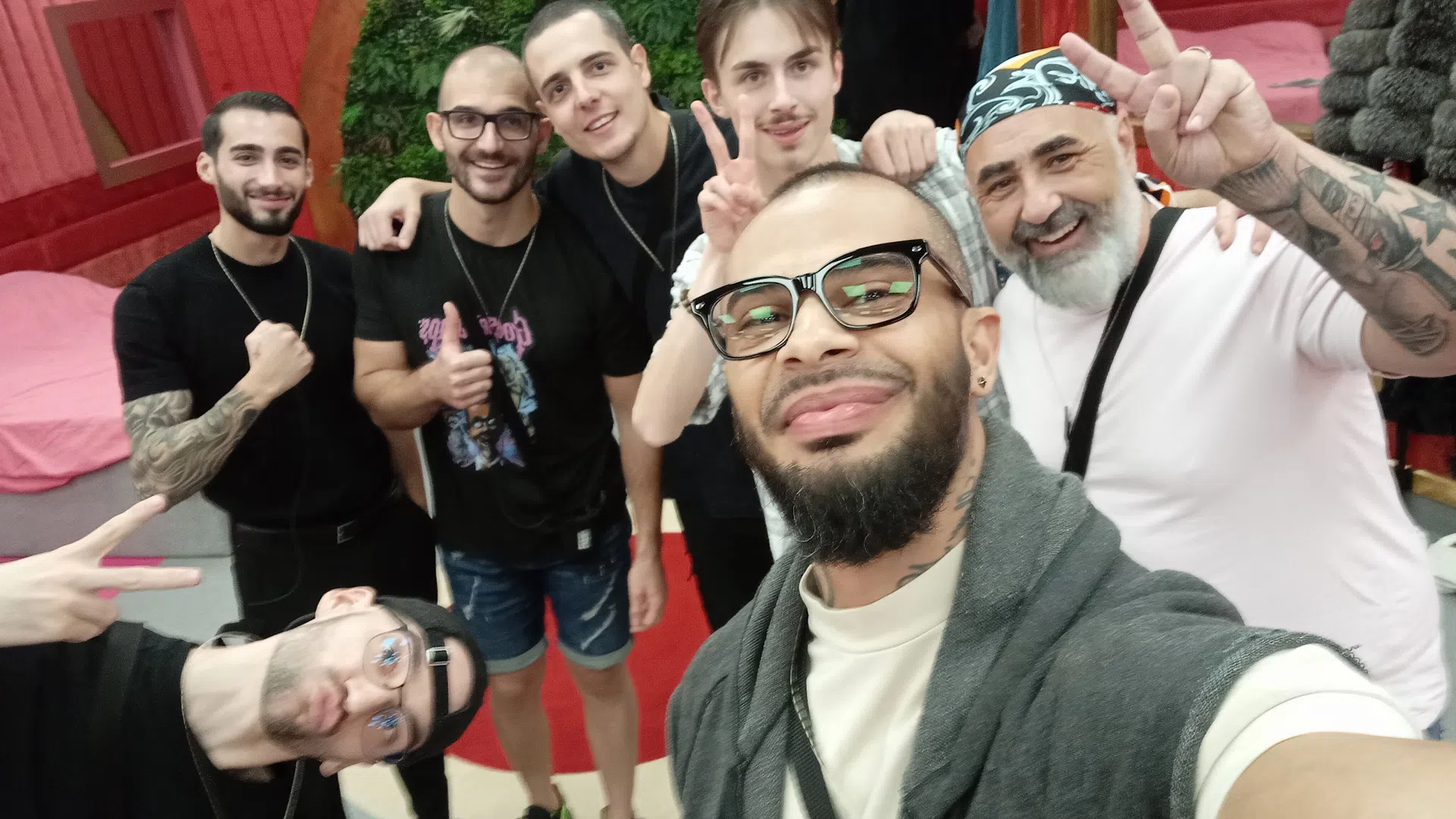 Качествата си на инфлуенсъри ще прояват съквартирантите на "Биг Брадър".