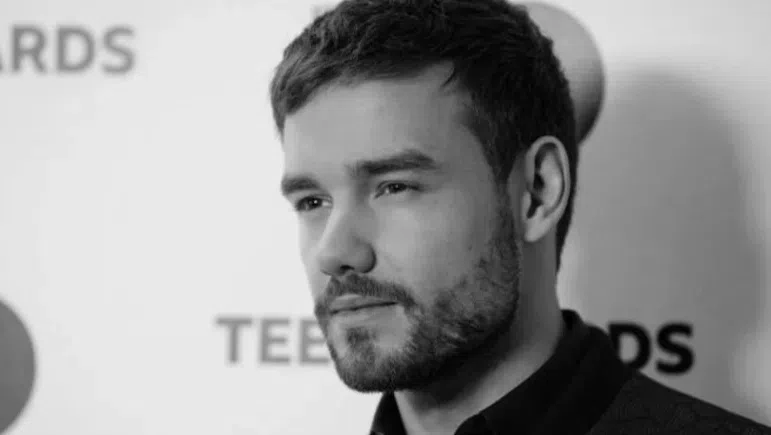 Бившият член на момчешката група One Direction е починал от множество наранявания и вътрешен и външен кръвоизлив в резултат на падането си.