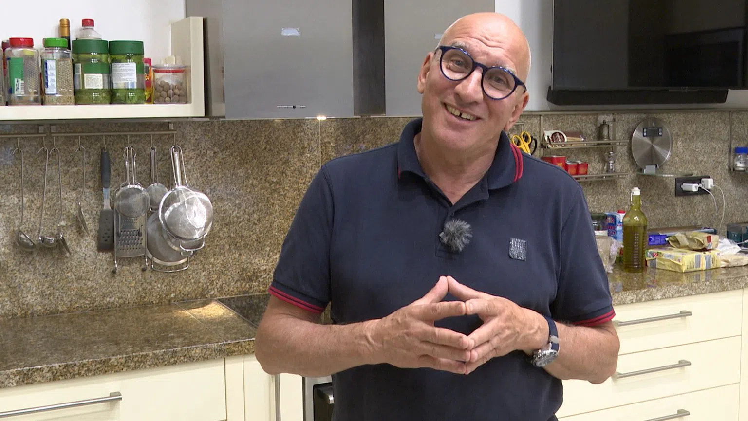 Левон Хампарцумян  спечели, като бе обявен за най-добър домакин през 2012г.