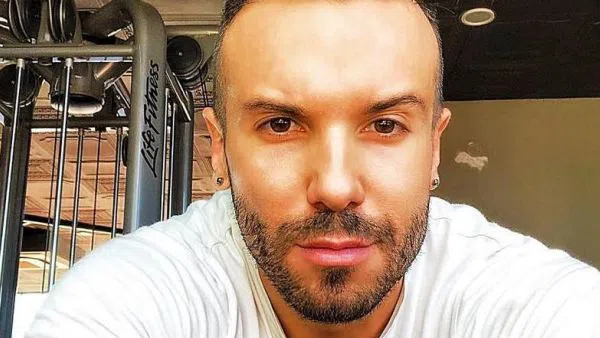 Крум има защитник в лицето на Тони Димитрова.