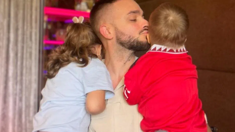 Криско умело криеше наследниците си през годините.