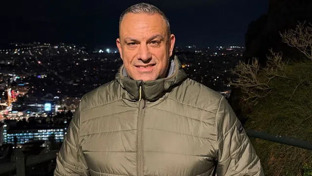 Юксел Кадриев е с с 22 години по-млада половинка.