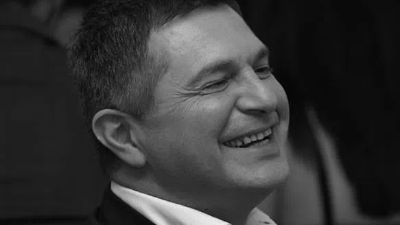 Паралелно с делото се снима и филм за Милен Цветков.