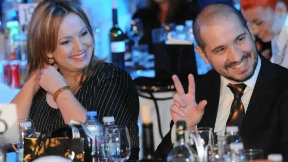 „Раздялата с Мариана за мен беше трудна, драматична и унизителна", казва Симо.