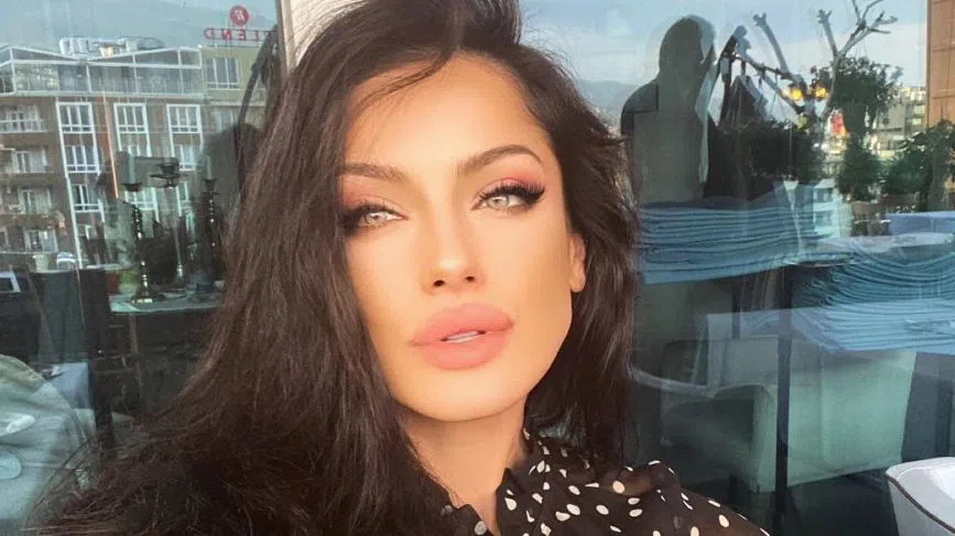 Роси Иванова е българската Анджелина Джоли.