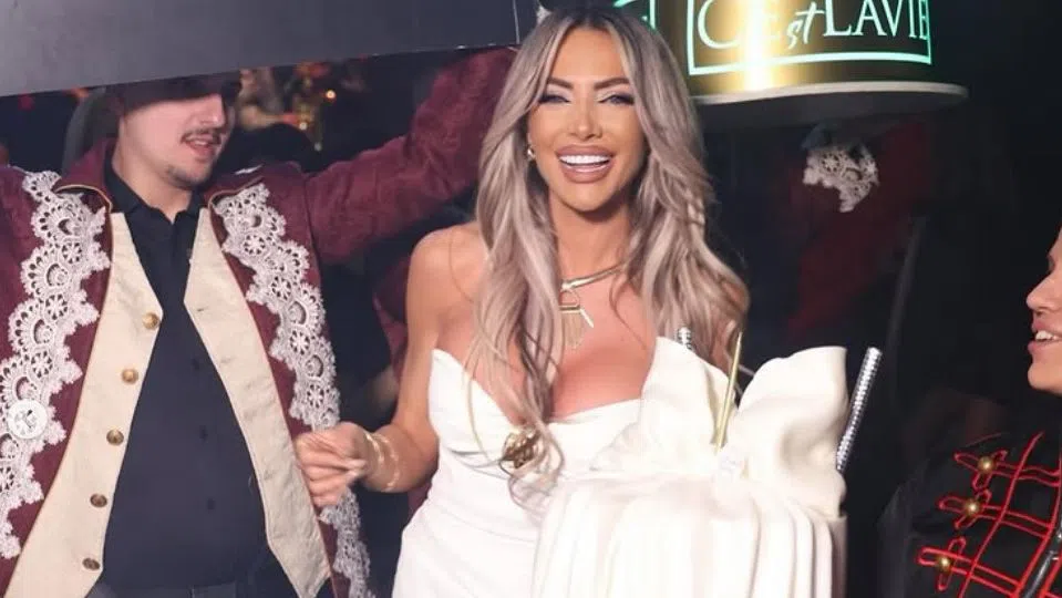 Златка Райкова все пак отпразнува рождения си ден макар и със закъснение.