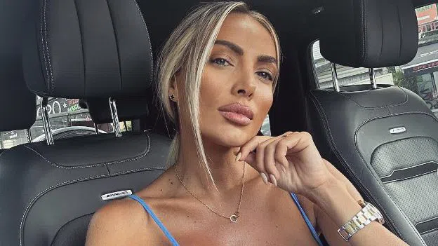 Златка се прибра от Дубай, но явно почивката не й се отрази добре.