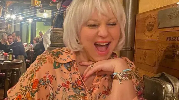 Джуджи се изявява като театрален продуцент.