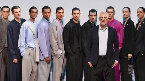 Вместо Армани заключителния поклон направи дългогодишният ръководител на мъжкото облекло Лео Дел'Орко.