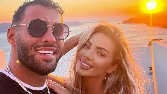 Карен и Златка се сгодиха на остров Миконос.