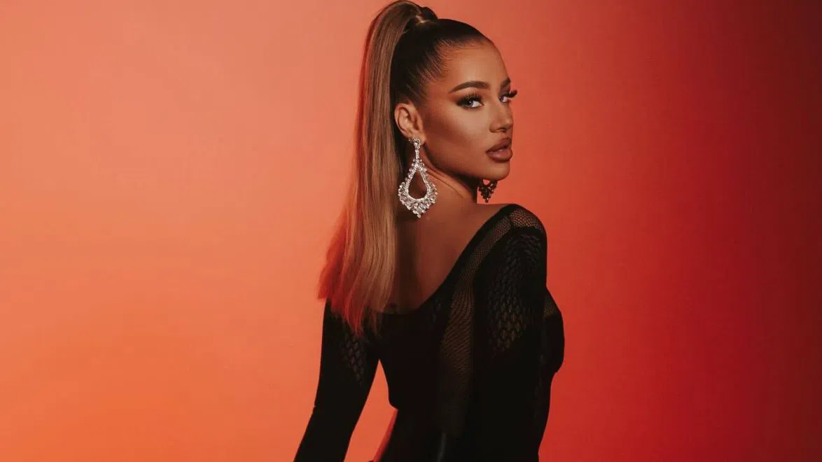 Киара взриви с появата си любовните гнезда в „Ергенът: Любов в рая“.