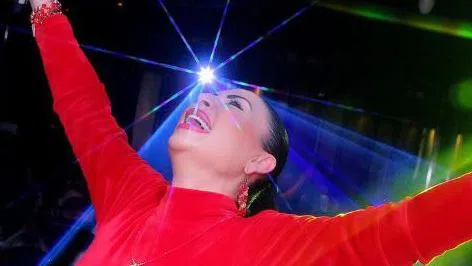 Софи Маринова може да си позволи златен микрофон.