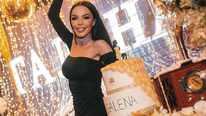 Галена си намери ексцентричен танцьор.