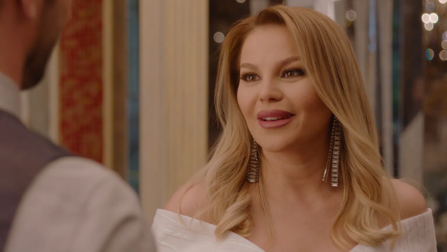 Деси Слава ще гледаме още в първия епизод.