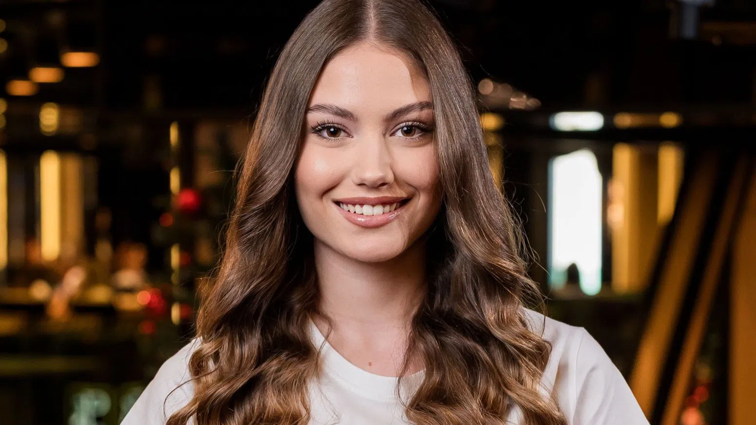 20-годишната Лора Овчарова е една от претендентките в конкурса.