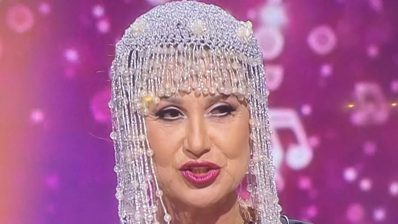 Илиана Раева май се прави на Клеопатра, а може и на Шер.