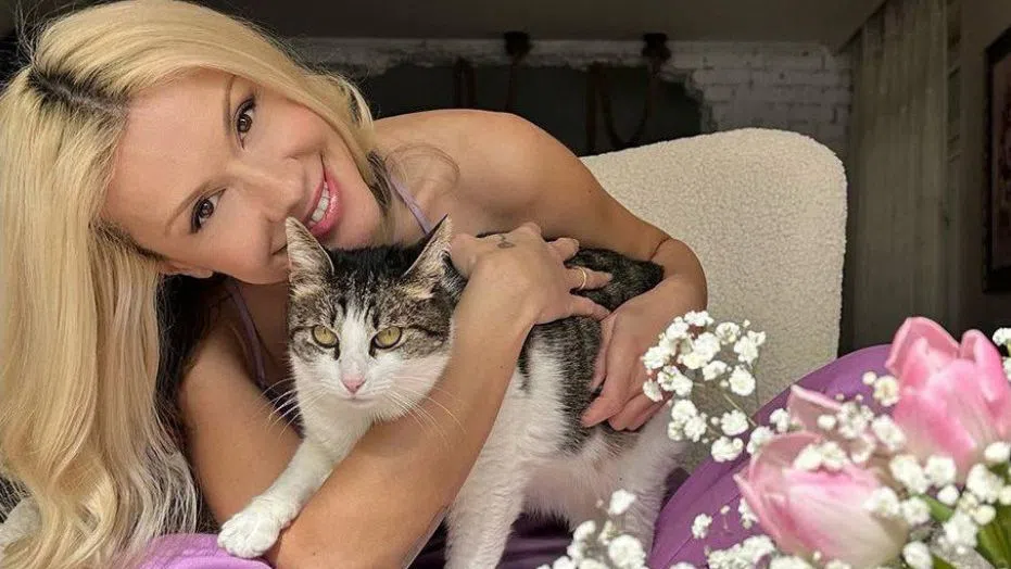 Мария Игнатова обожава котките и ги разбира.